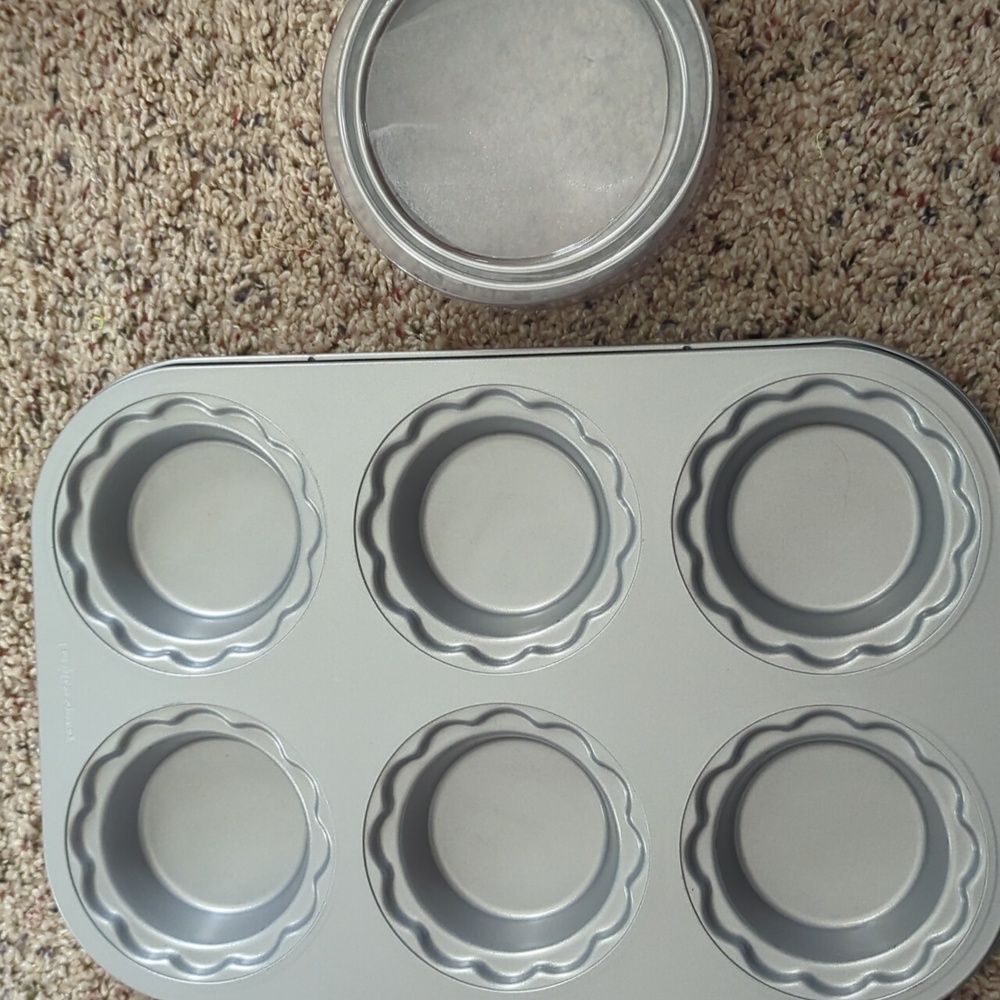 Pampered Chef mini pie pants at